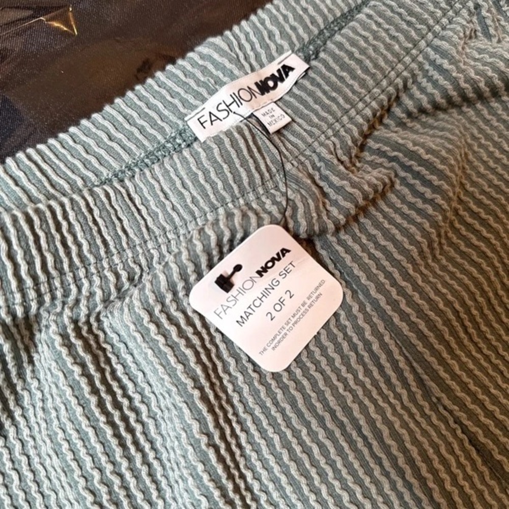 Fashion Nova Men's Mint Ribbed Jogger Pants - Picture 3 of 3